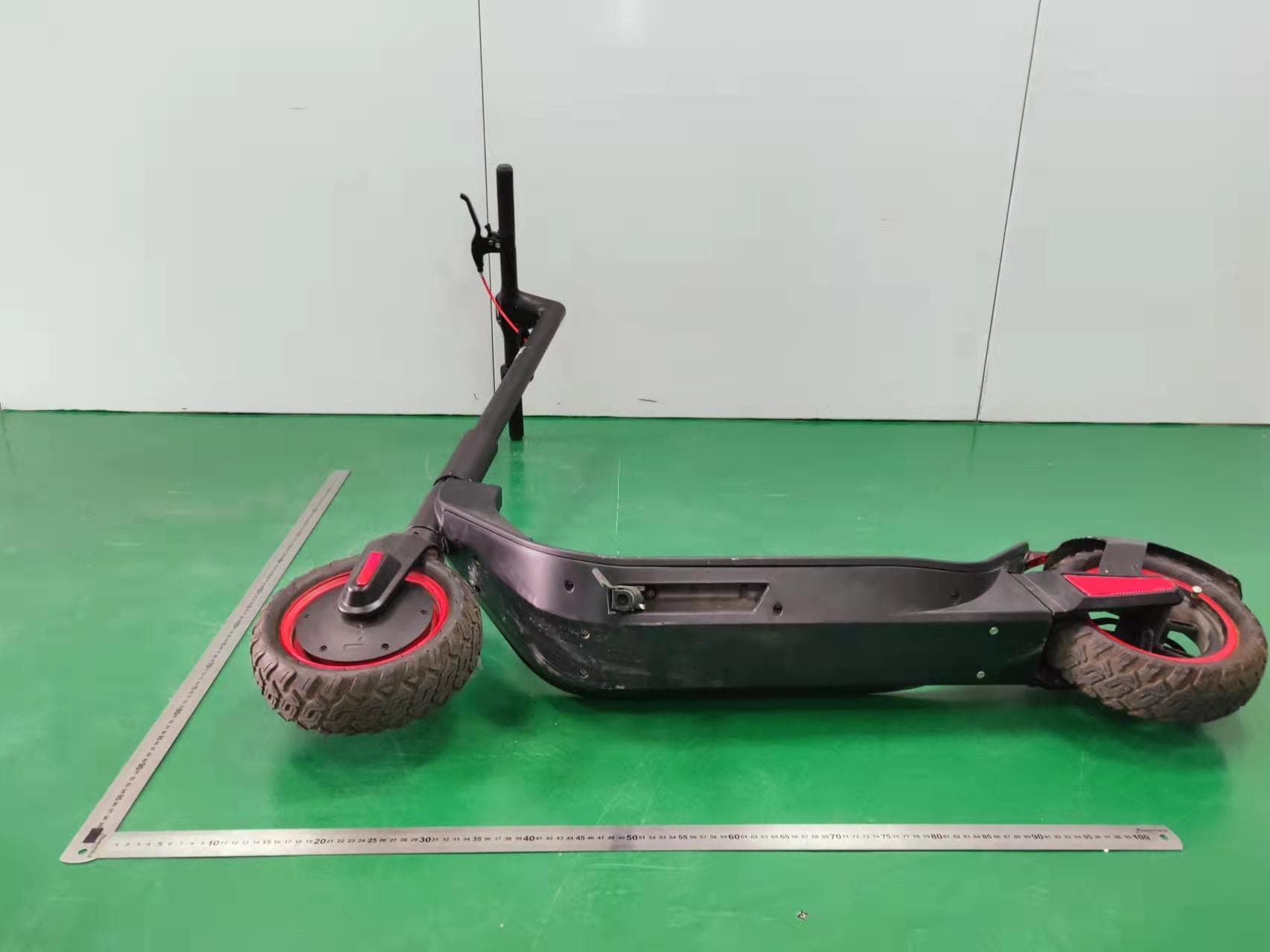 5th Wheel Scooter G1 - FCC ID 2A33E-5LCHG01 - Solowii (Beijing) Technology Development Co., Ltd