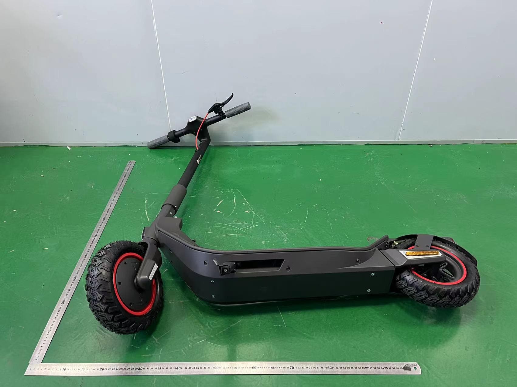 5TH WHEEL Electric Scooter G1 Pro - FCC ID 2A33E-5LCHG11U - Solowii (Beijing) Technology Development Co., Ltd (2)