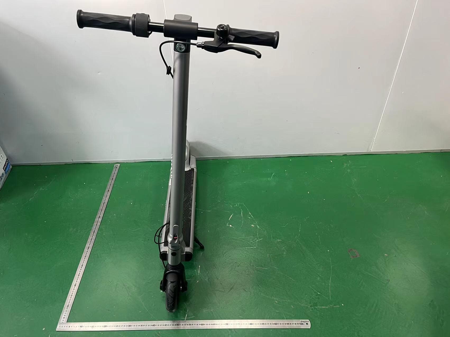 5TH WHEEL Electric Scooter M1 - FCC ID 2A33E-5LCHM11U - Solowii (Beijing) Technology Development Co., Ltd (3)