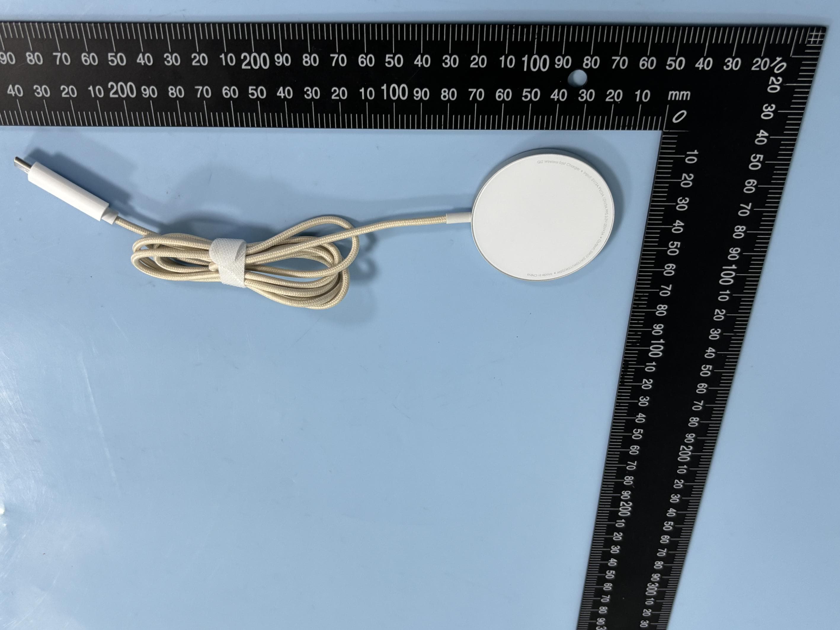 Qi2 Wireless fast Charger - FCC ID 2A36Q-QI2WHT - Boompods EU Sp. z o.o