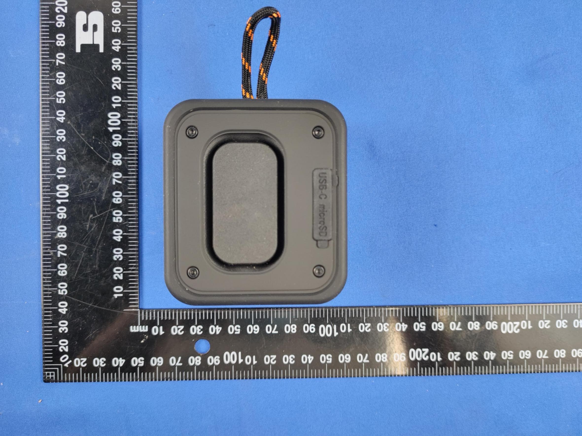 IP67 Waterproof Wireless Loudspeaker - FCC ID 2A36Z-WRENTREK - Nabfly, Inc. (2)