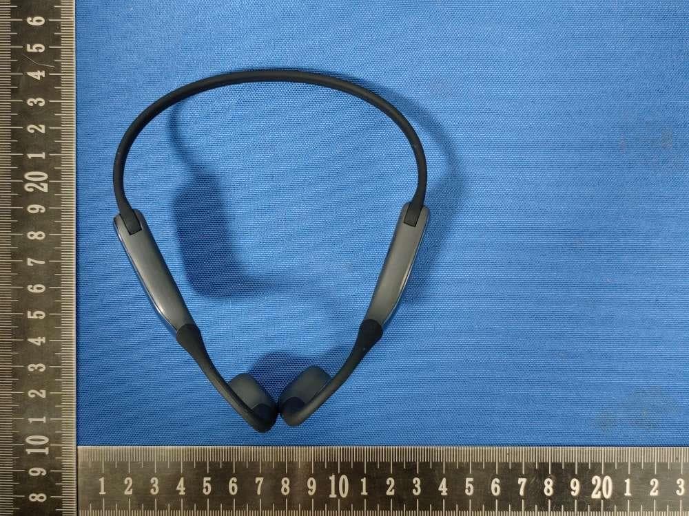 Bone Conduction Headphones - FCC ID 2A378-VERSEPRO - Dongguan Pure Audio Technology Co., Ltd. (2)