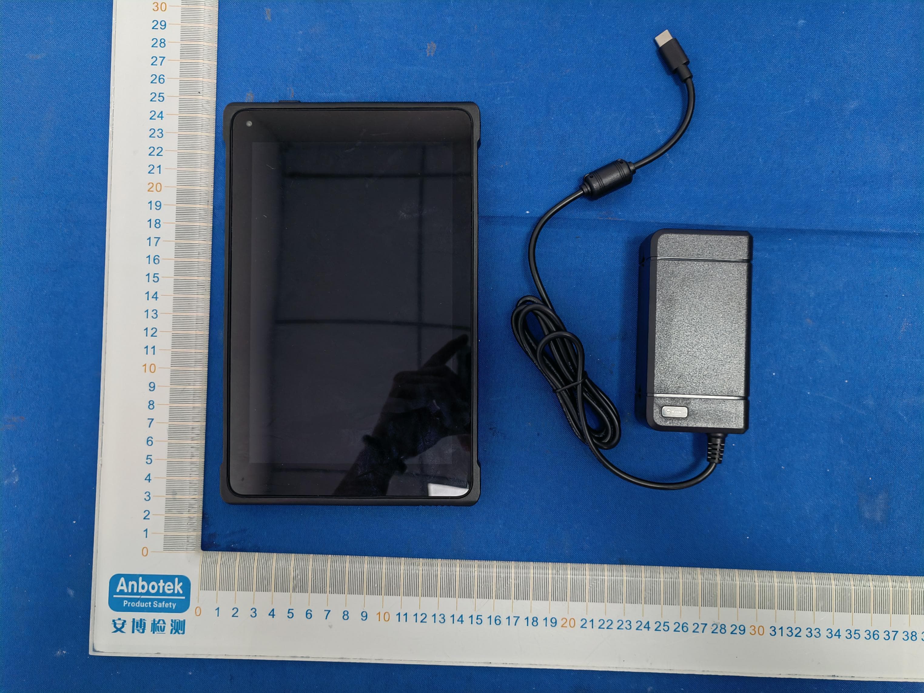 Rugged Tablet - FCC ID 2A37Q-EM-Q89 - Emdoor Information Co.,Ltd. (2)