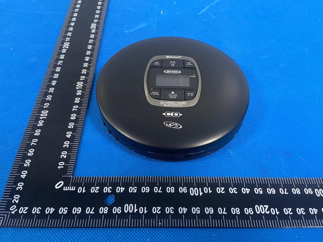 PERSONAL BLUTOOTH CD PLAYER WITH FM RADIO - FCC ID 2A38HCD60RBTEB - Jenmart Industrial (HK) Co., Limited (3)