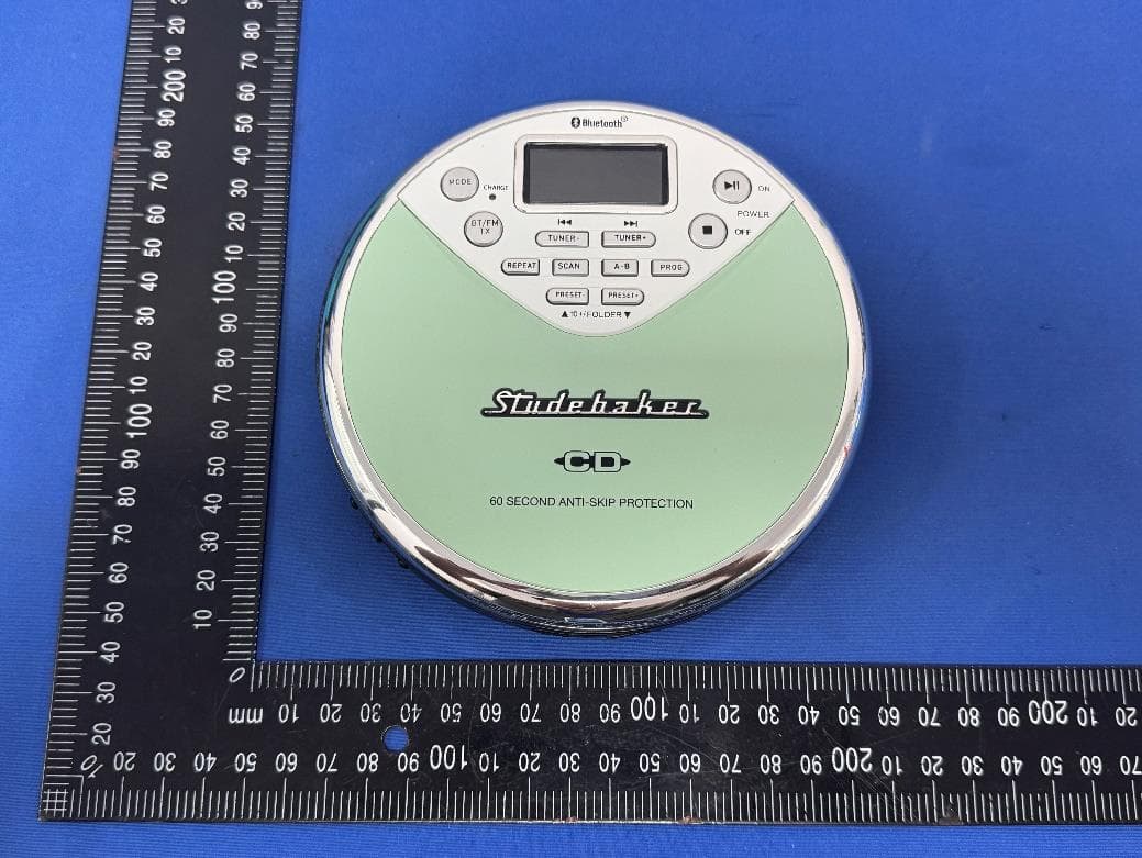 Personal CD/MP3 Player with FM PLL Radio - FCC ID 2A38HSB3706 - Jenmart Industrial (HK) Co., Limited (4)