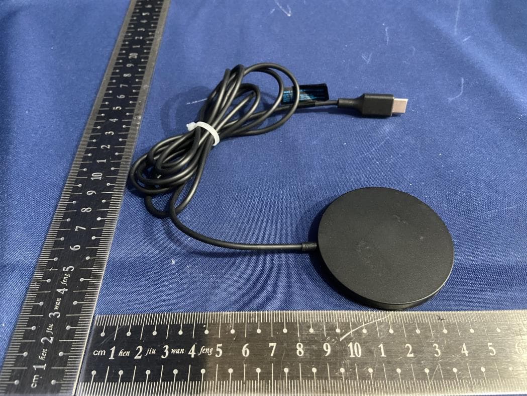NewQ magnetic wireless charger - FCC ID 2A39NNEWQ2 - Shenzhen Yongdongke Innovation Technology Co., Ltd. (4)