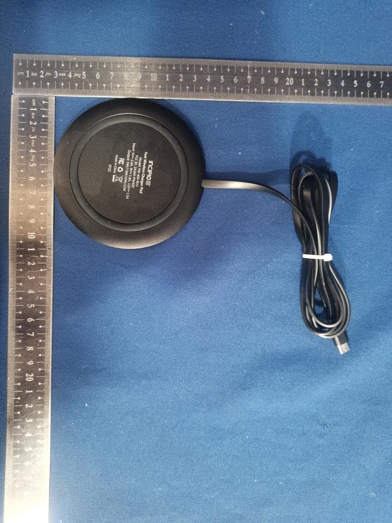 Fast Wireless Charger Pad - FCC ID 2A3AX-PW400 - Vinci Brands LLC (2)