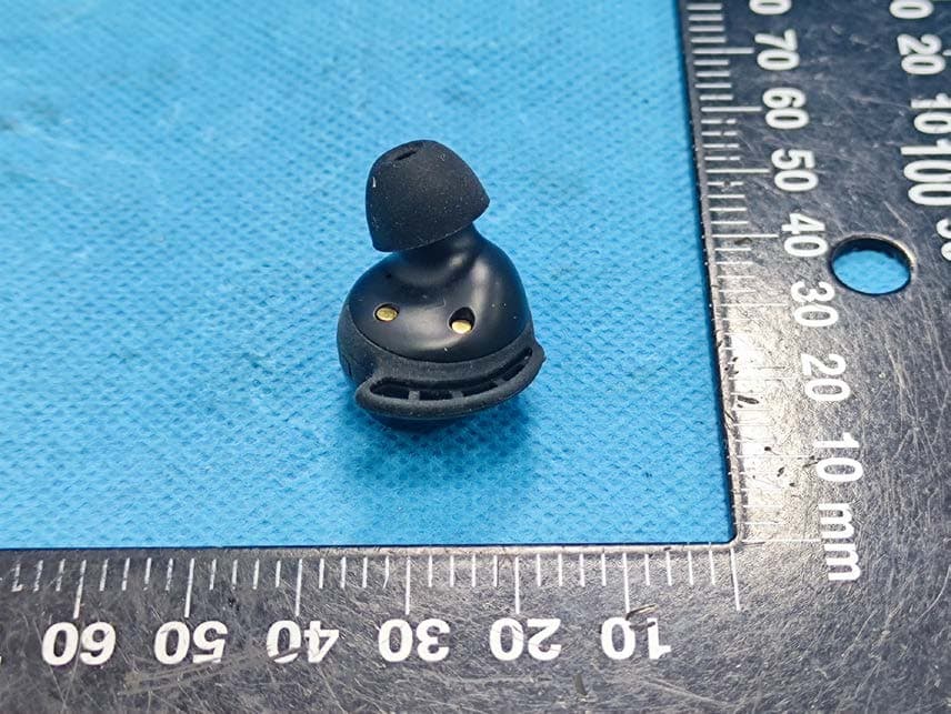 TRUE WIRELESS EARBUDS - FCC ID 2A3EN-TO591A - Dongguan feitianqi Trading Co., Ltd (3)