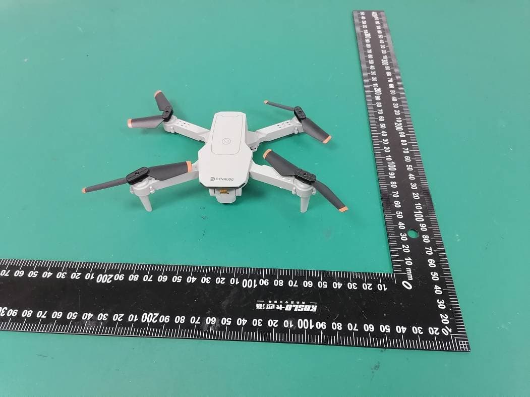 R/C QUADCOPTER - FCC ID 2A3FP-DF1TA2204 - Shenzhen Junge Yunchuang Technology Co., Ltd.