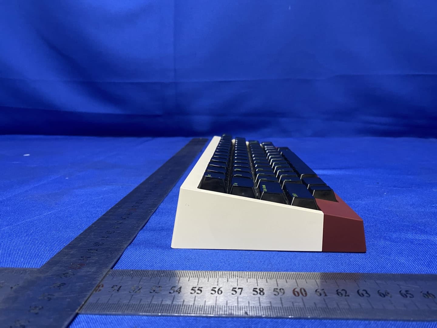 AM 65 LESS - FCC ID 2A3FY-AM12 - Angry Miao Technology Co., Limited (5)