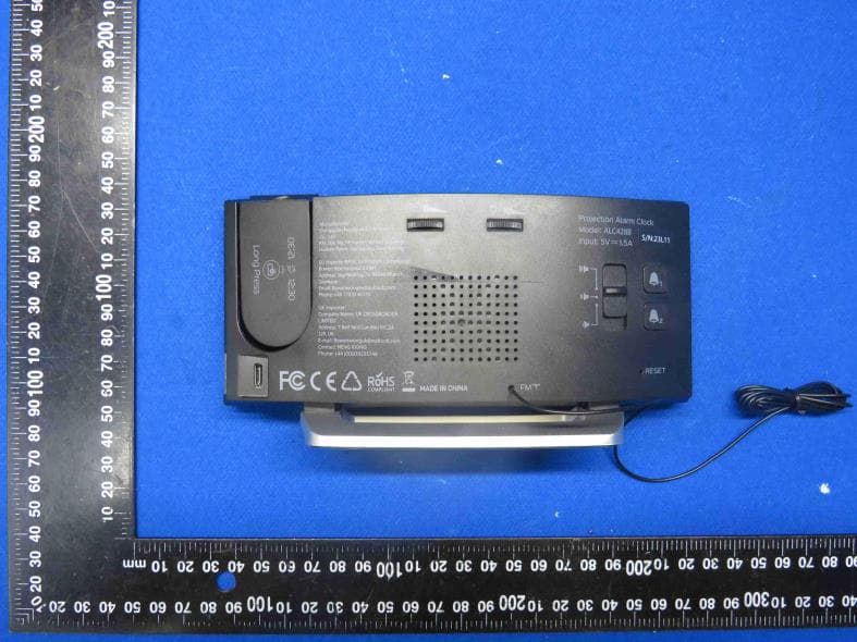 Projection Alarm Clock with FM Radio - FCC ID 2A3HJ-ALC428B - Dongguan Fuyuqian E-Commerce Co., Ltd.