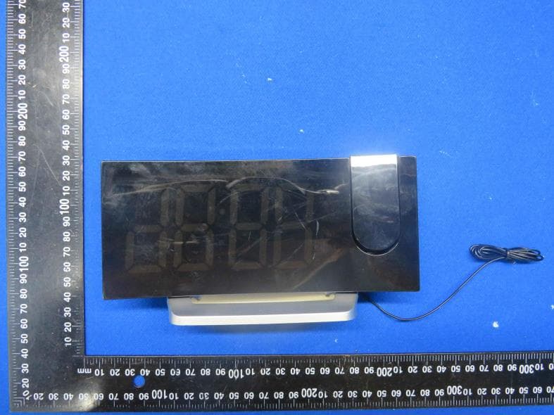 Projection Alarm Clock with FM Radio - FCC ID 2A3HJ-ALC428B - Dongguan Fuyuqian E-Commerce Co., Ltd. (4)