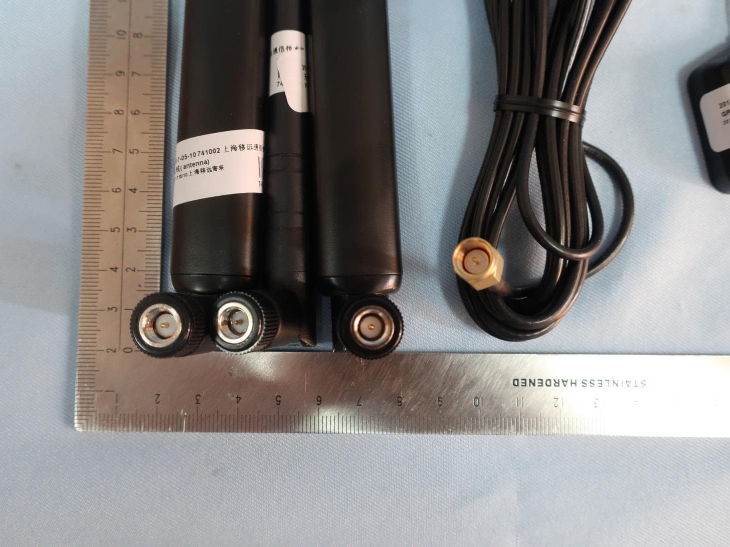 GPS Tracking/ Entertainment Tablet Device - FCC ID 2A3HWT10-R - Syncwise LLC (5)