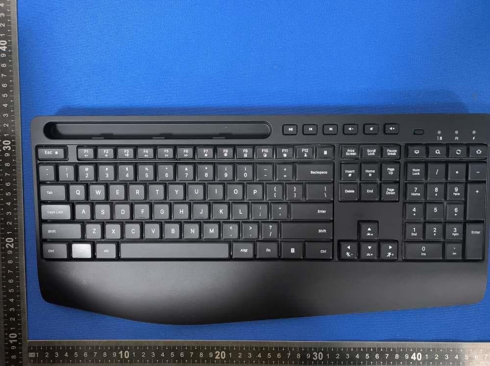 Wireless backlit keyboard - FCC ID 2A3JH-PC418A - Dongguan Yuzhenrong Trading Co., Ltd.