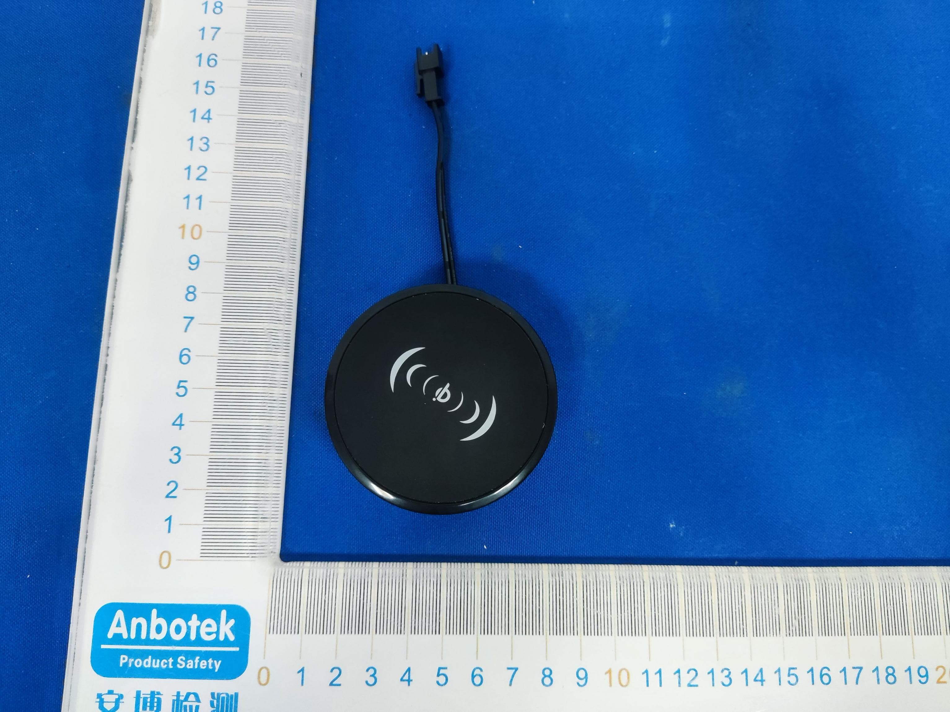 wireless charger - FCC ID 2A3OW-GRW10 - Dong guan Good Luck Furniture Industrial Co.,Ltd (4)