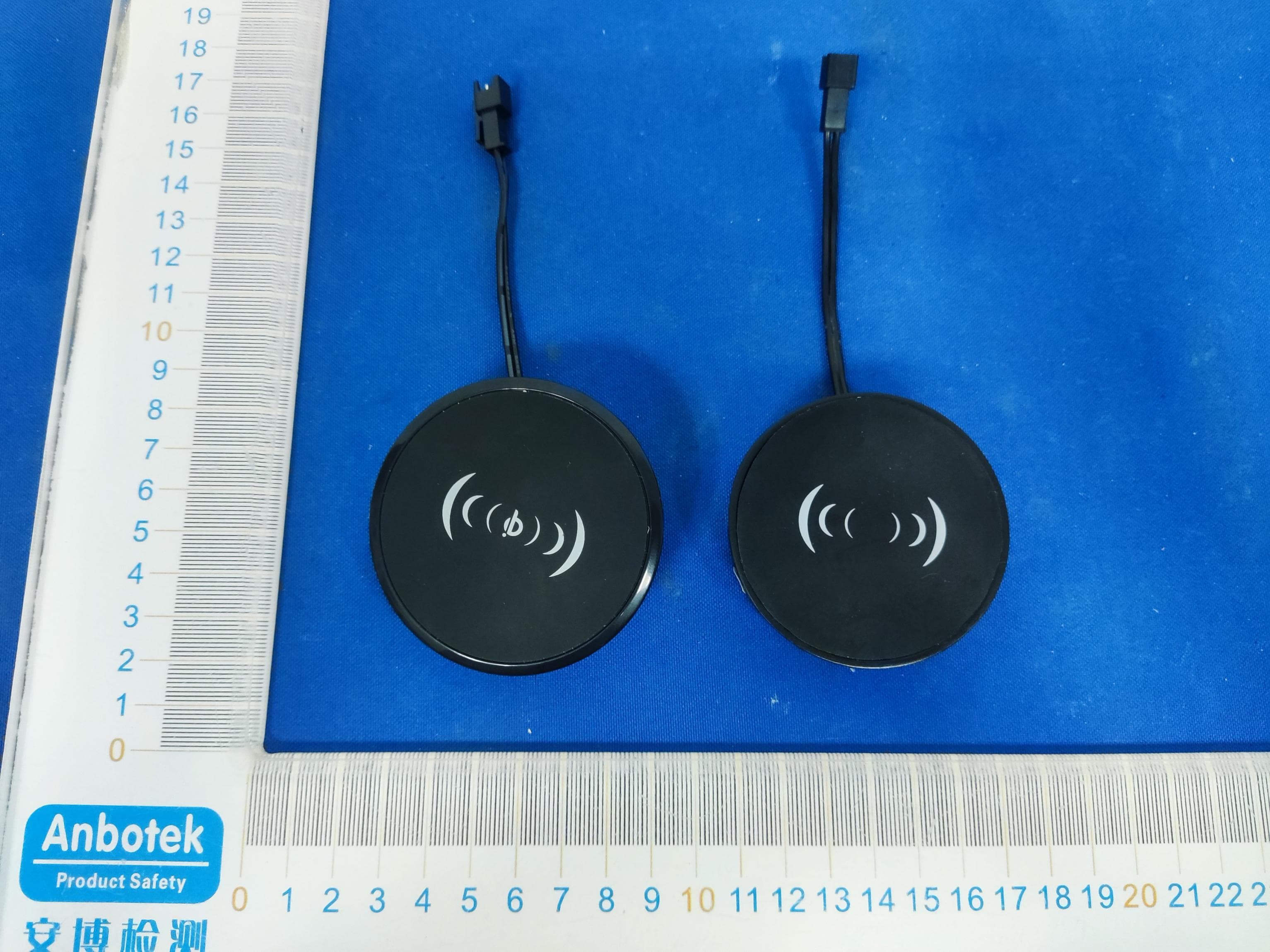 wireless charger - FCC ID 2A3OW-GRW10 - Dong guan Good Luck Furniture Industrial Co.,Ltd (2)