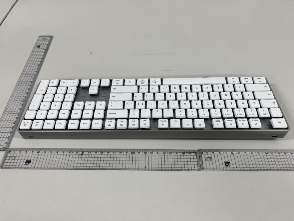 Wireless Keyboard - FCC ID 2A3QW-CALUX - Hanmi Micronics Inc. (4)