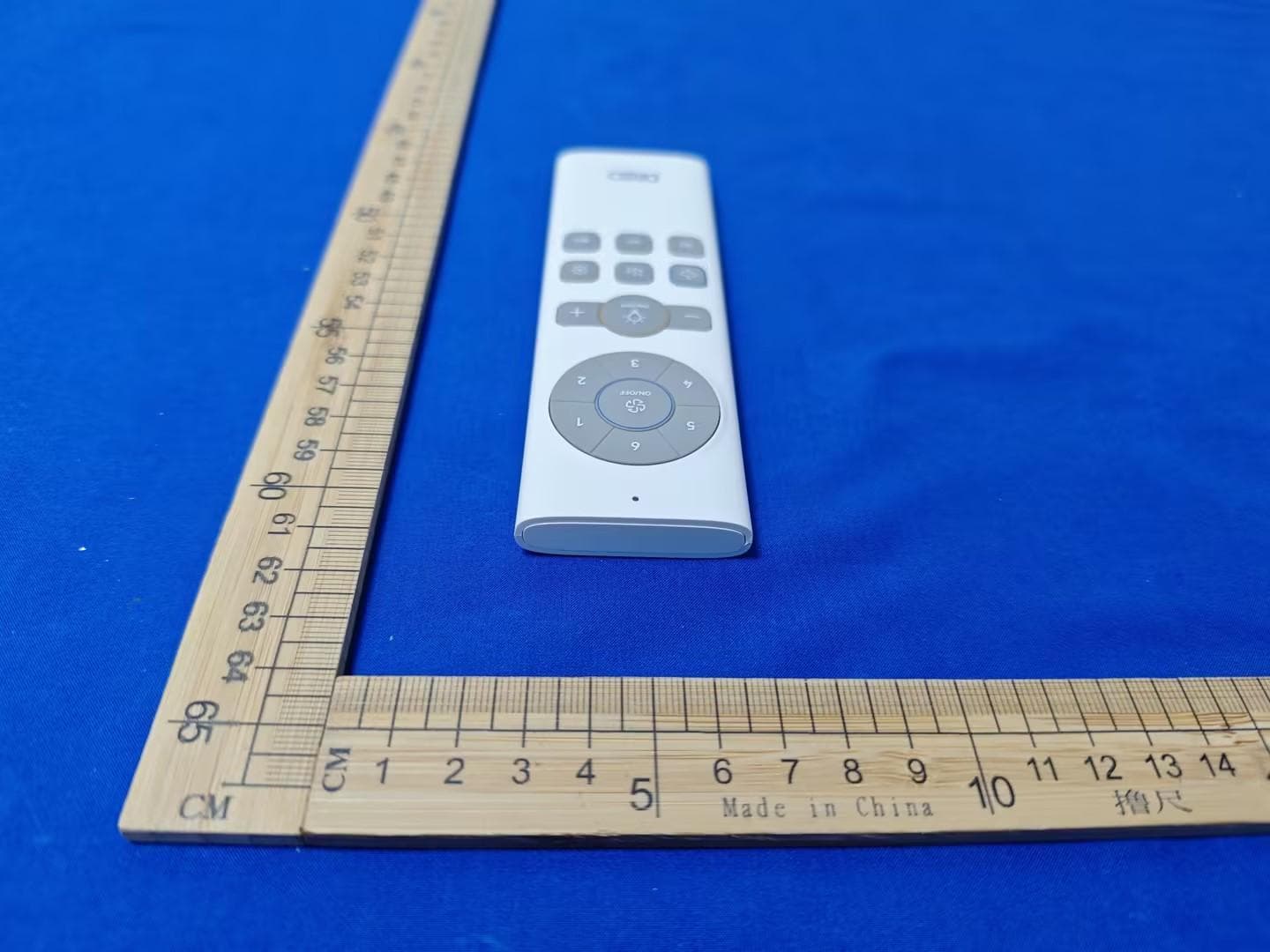 Remote control - FCC ID 2A3SYDRCF01 - Hesung Innovation Limited (2)