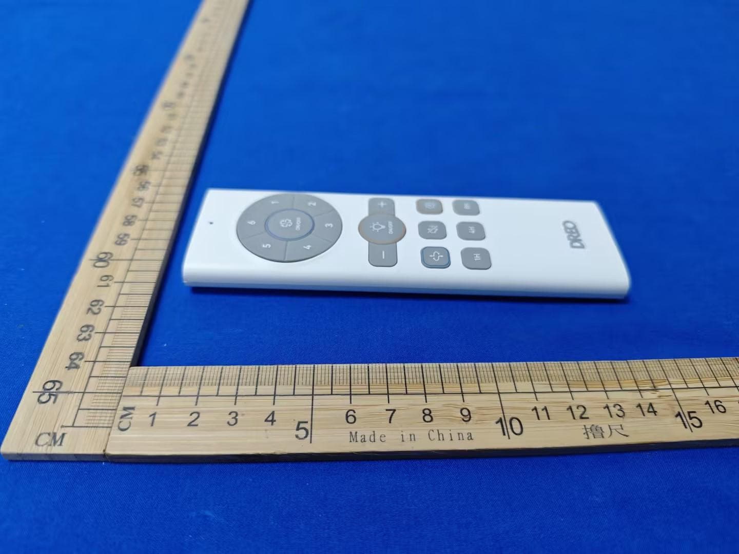 Remote control - FCC ID 2A3SYDRCF01 - Hesung Innovation Limited