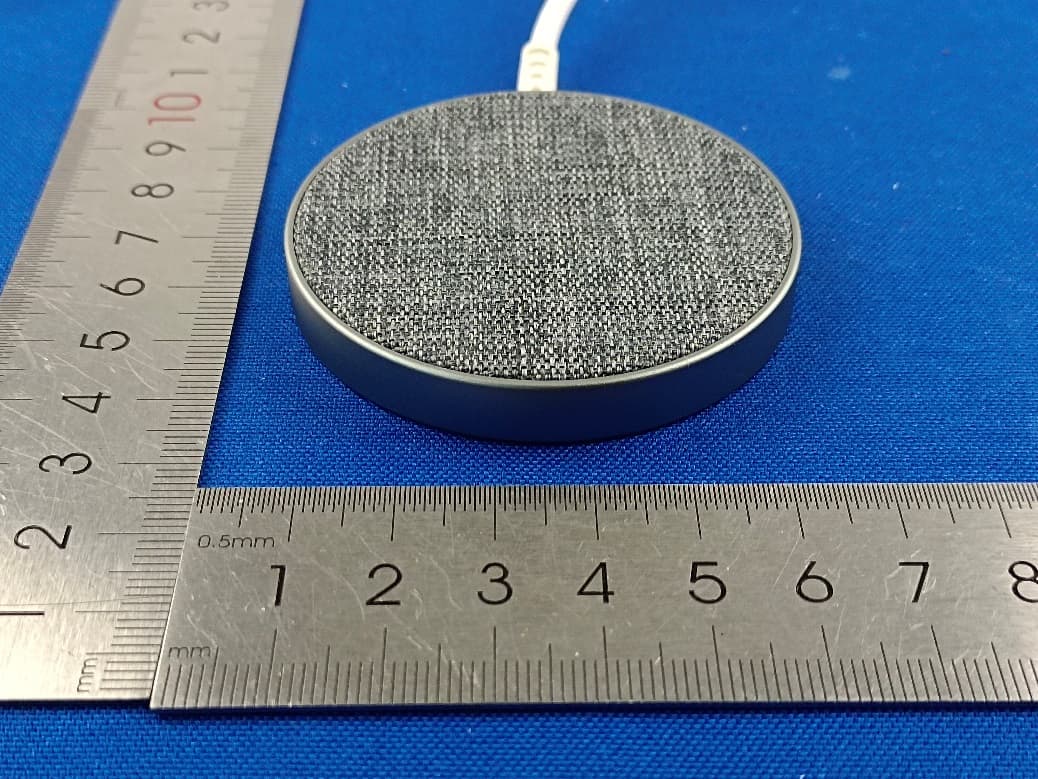 15W Wireless Magnetic Charger - FCC ID 2A3XF-MC10 - Voice Comm, LLC (3)