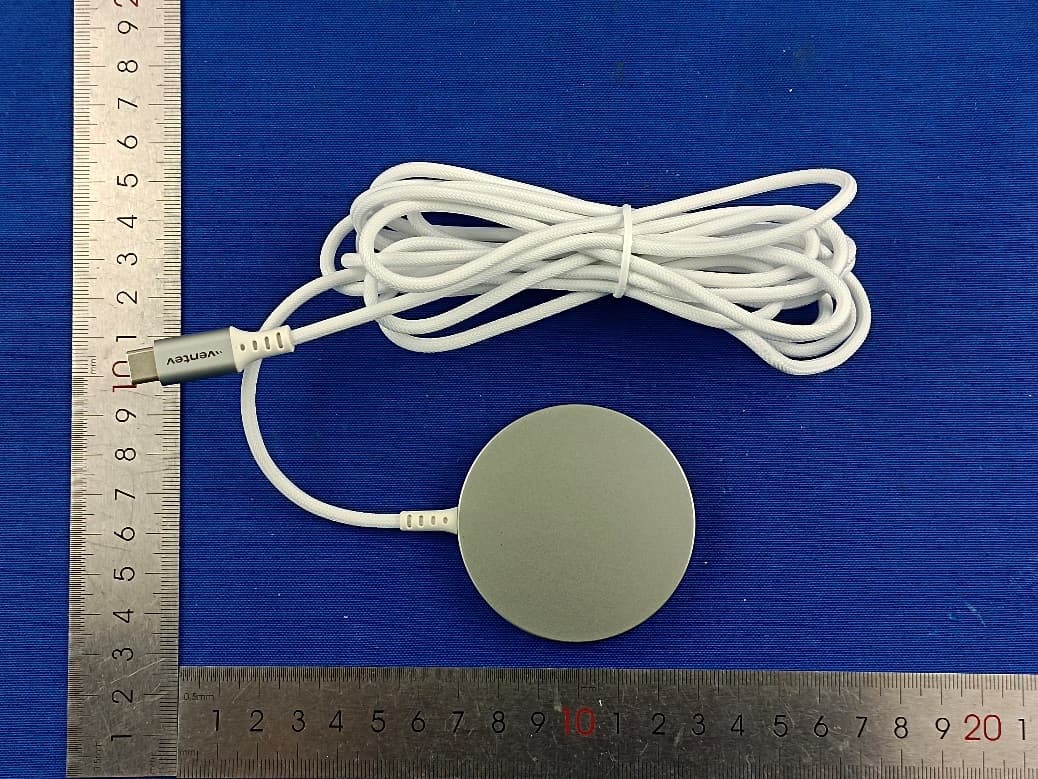 15W Wireless Magnetic Charger - FCC ID 2A3XF-MC10 - Voice Comm, LLC (2)