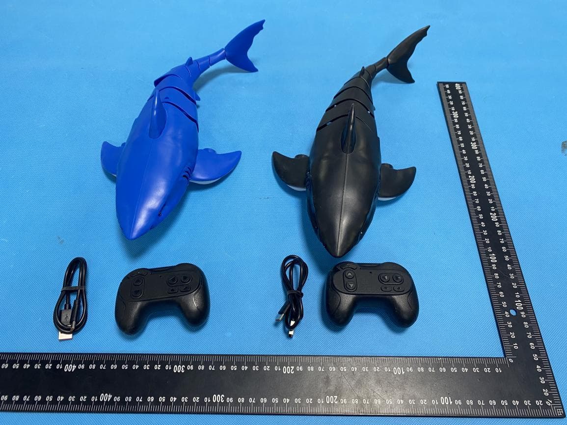 RC Shark - FCC ID 2A3YK9966A - CHENGHAI LUCKY BOY TOYS CO.,LTD. (2)
