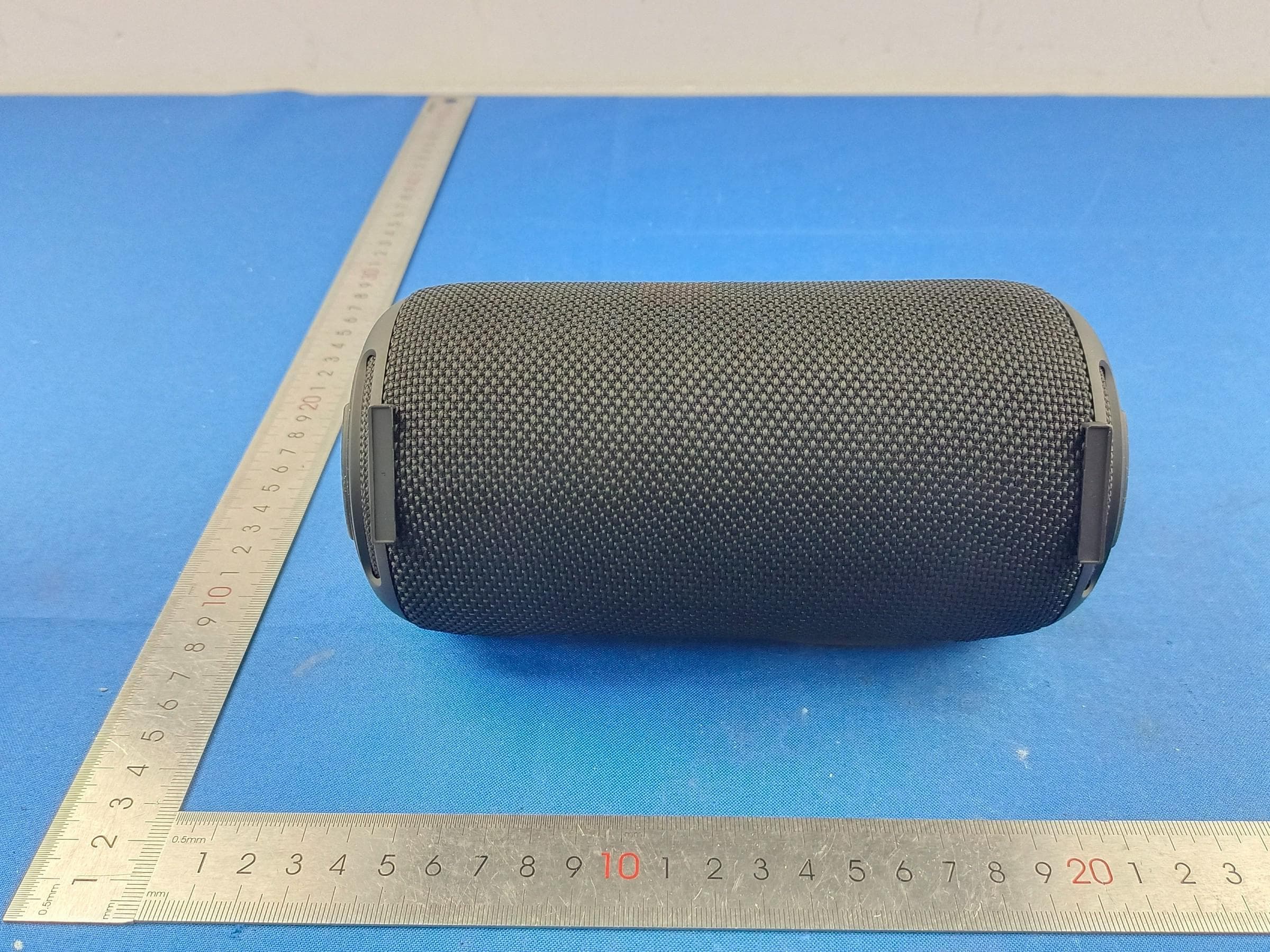 Bluetooth speaker - FCC ID 2A3ZO-250060A - Hong Kong Etech Groups Ltd.