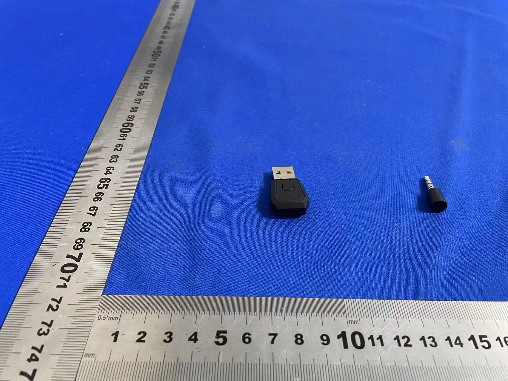 games wireless headphone receiver - FCC ID 2A434-P5 - Shenzhen Kaixuda Electronics Co.,Ltd. (3)