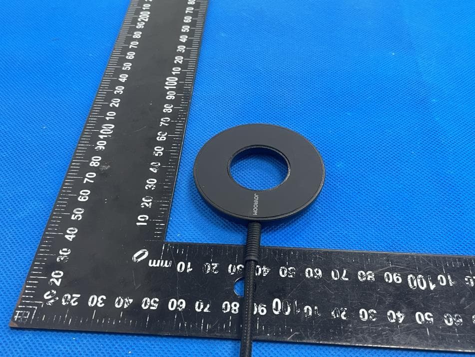 Magnetic Wireless Charger - FCC ID 2A45D-JR-WQM03 - shenzhenshixiaozhandianzishangwuyouxiangongsi (4)