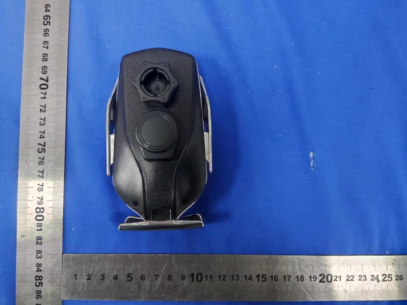 car wireless charging bracket - FCC ID 2A47X-R2 - Shenzhen Minruitong Technology Co., Ltd. (5)