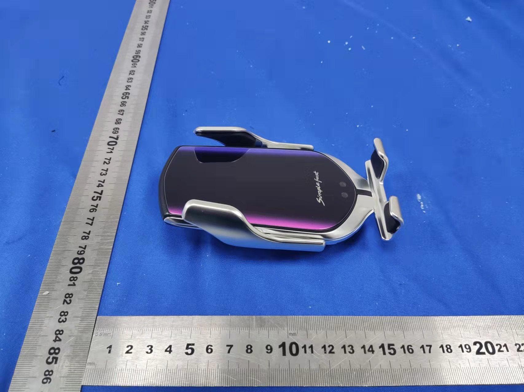 car wireless charging bracket - FCC ID 2A47X-R2 - Shenzhen Minruitong Technology Co., Ltd.
