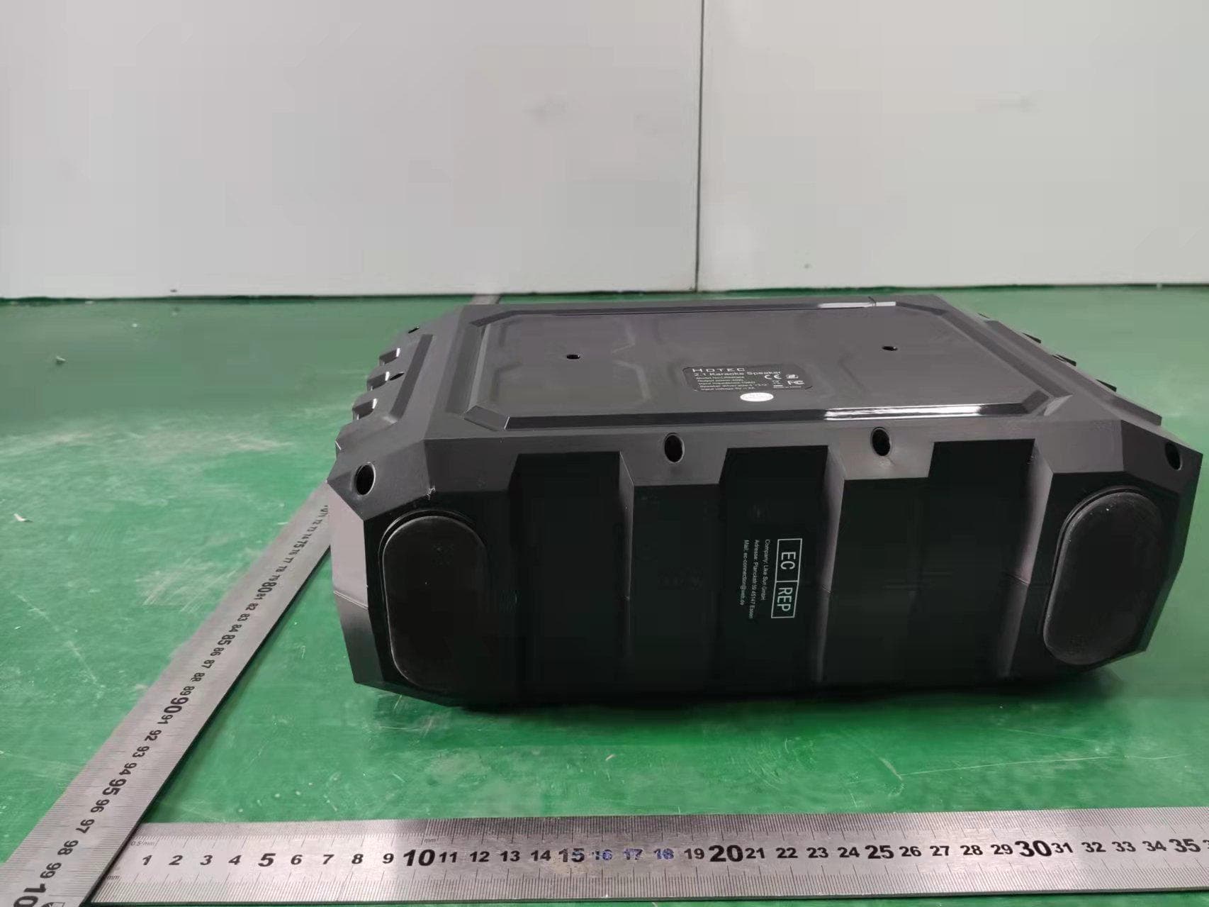 Wireless speaker - FCC ID 2A47Z-LR69Q68 - Shenzhen Tecson Trade and Technology Ltd. (2)
