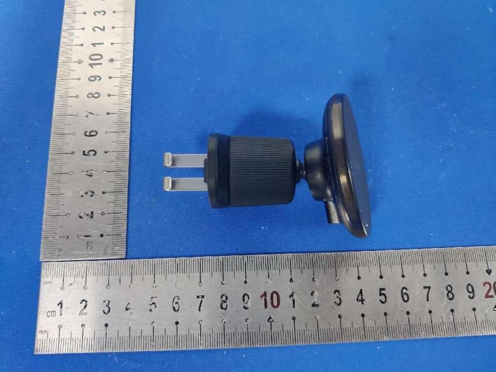 Baseus CW01 Magnetic Wireless Charging Car Mount 15W Cluster Black - FCC ID 2A482-CW01-1 - Shenzhen Baseus Technology Co., Ltd. (3)