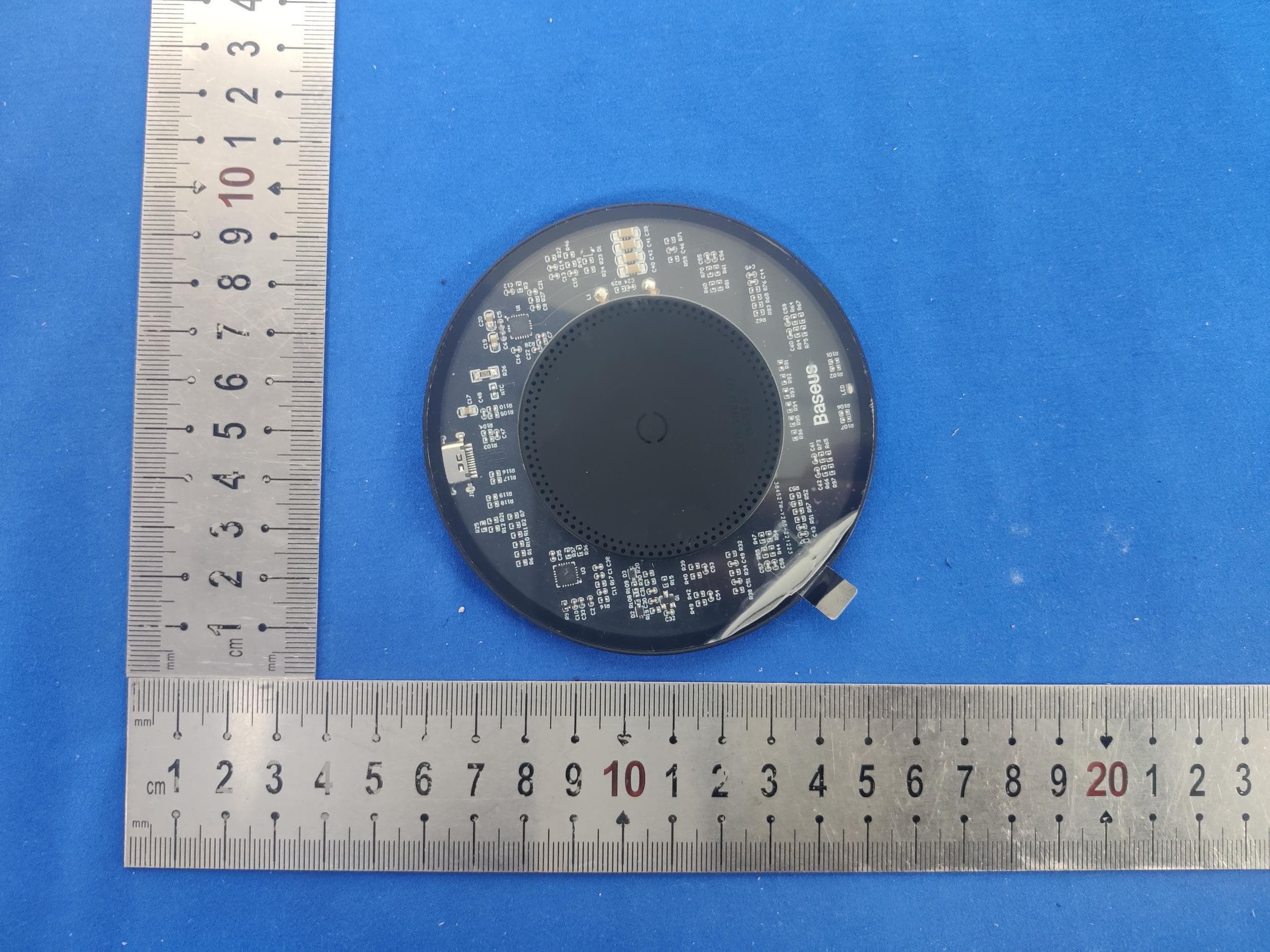 Wireless Charger - FCC ID 2A482-W530 - Shenzhen Baseus Technology Co., Ltd.