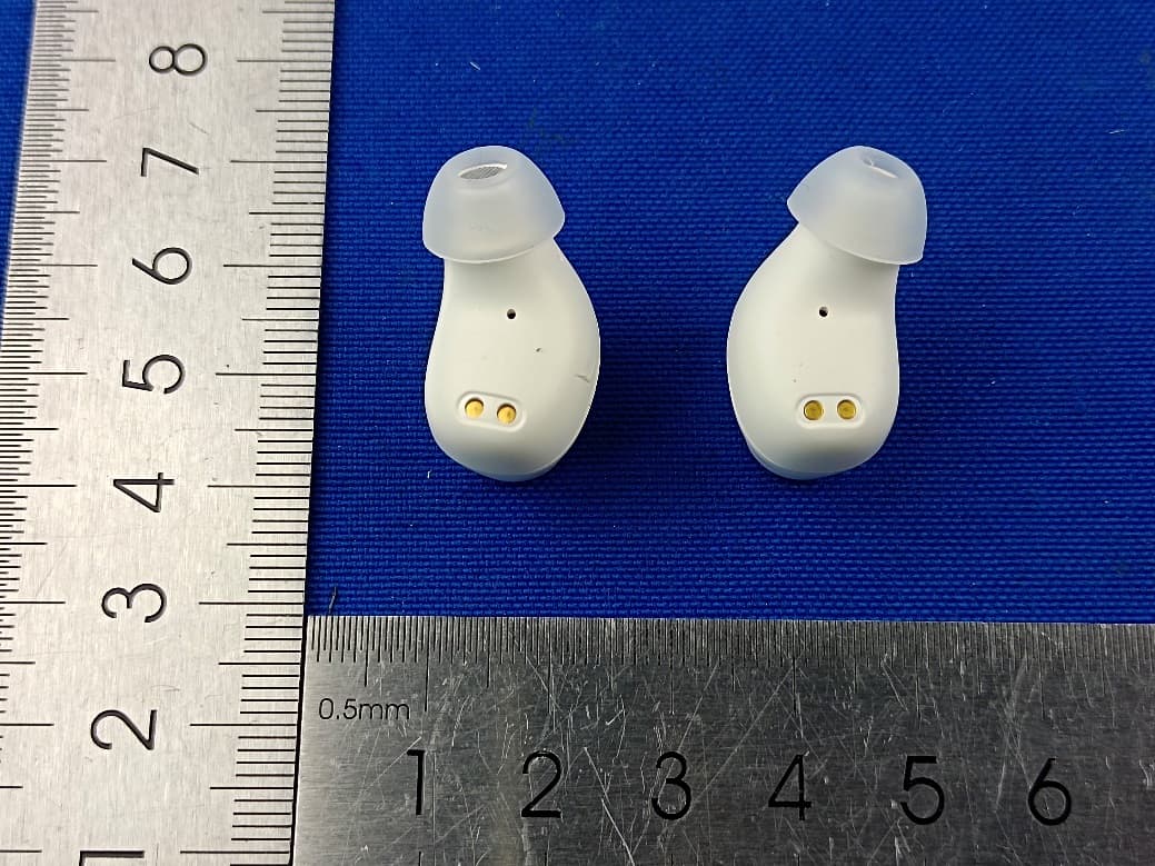 Baseus True Wireless Earphones - FCC ID 2A482-WM02PRO - Shenzhen Baseus Technology Co., Ltd. (3)