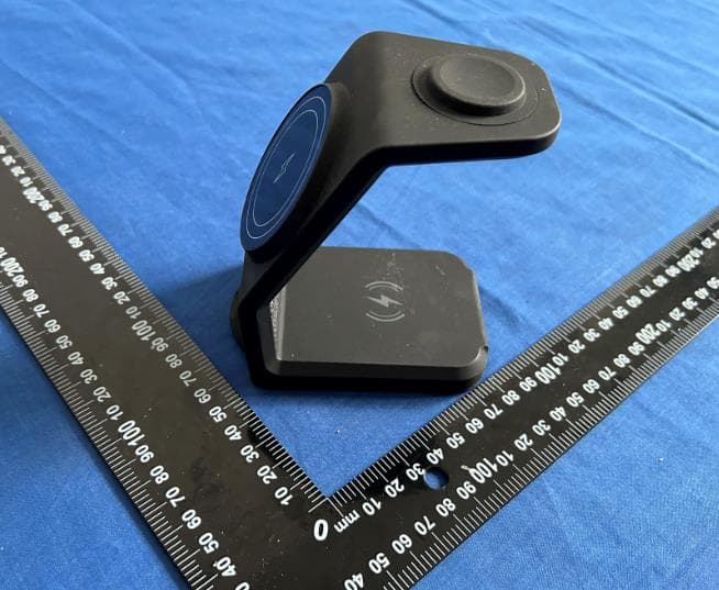 wireless charger - FCC ID 2A48A-WT158 - Shenzhen Fuhaoxuan Technology Co., Ltd.
