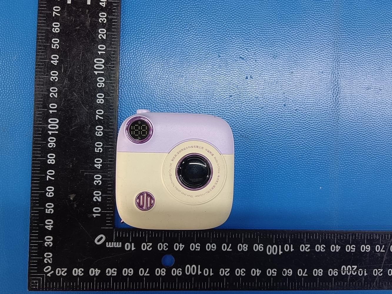 Power Bank - FCC ID 2A48S-E49A - Shenzhenshi Weiduli Technology Co.,Ltd. (2)