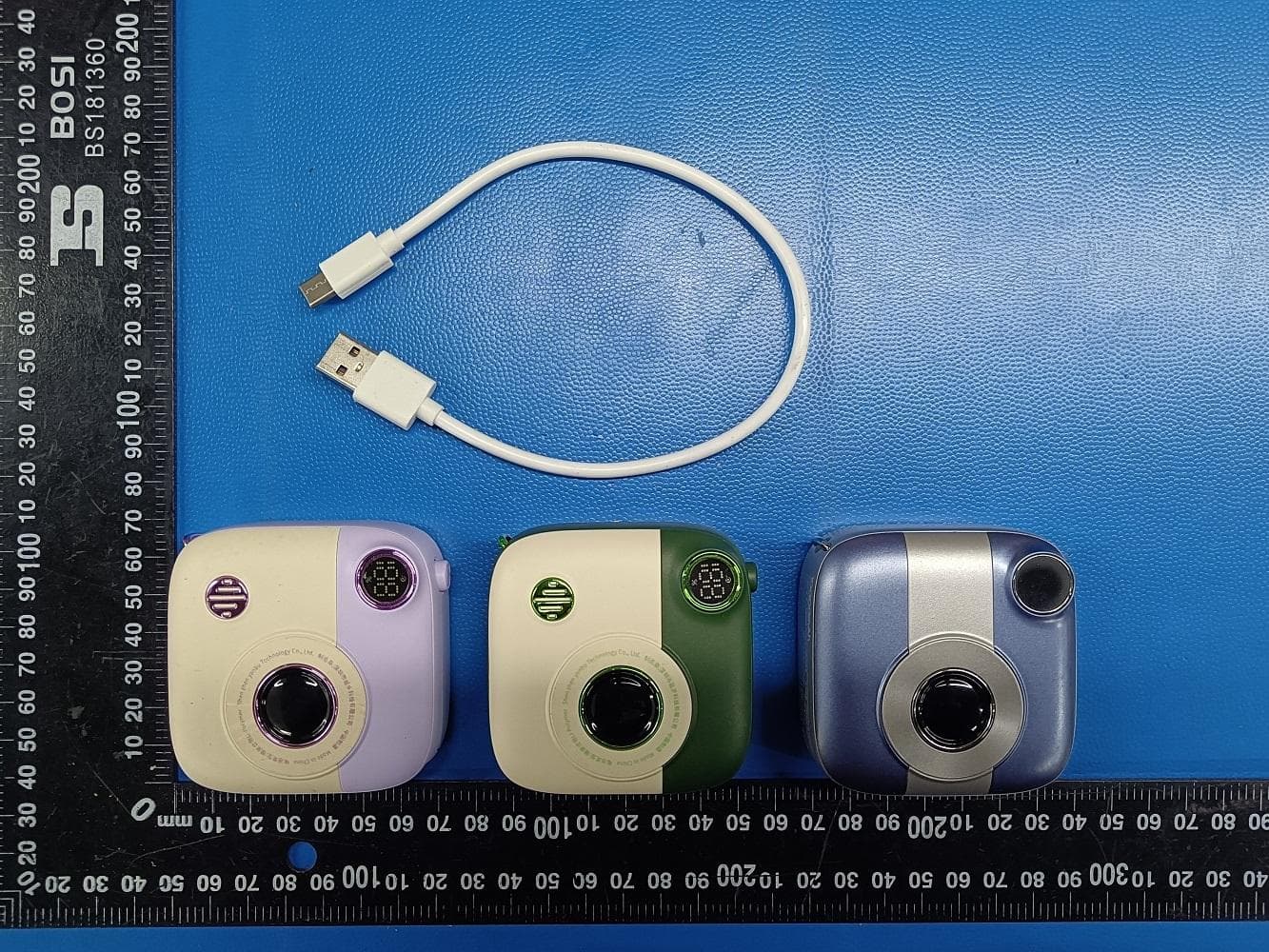 Power Bank - FCC ID 2A48S-E49A - Shenzhenshi Weiduli Technology Co.,Ltd.