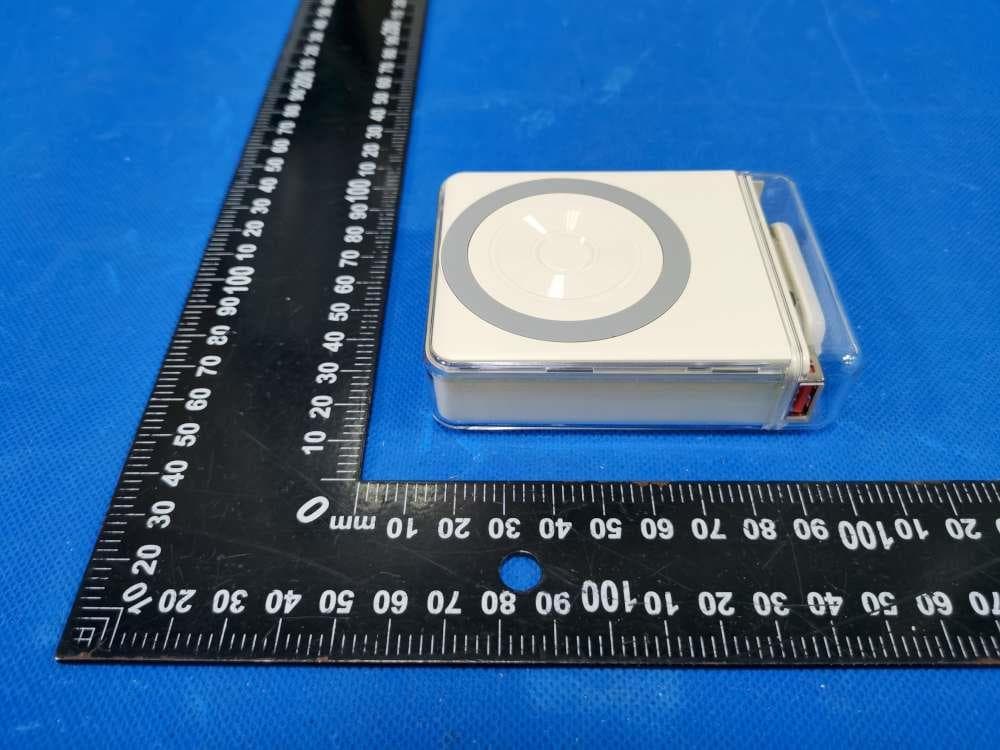 Lighting Power Bank Magnetic wireless - FCC ID 2A48S-T1 - Shenzhenshi Weiduli Technology Co.,Ltd. (5)