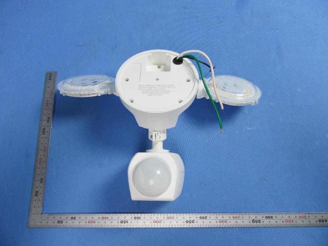 Smart Wireless Floodlight Camera - FCC ID 2A4AE-C21AF001 - Pujiang Yuansheng Electronic Commerce Co., Ltd. (3)