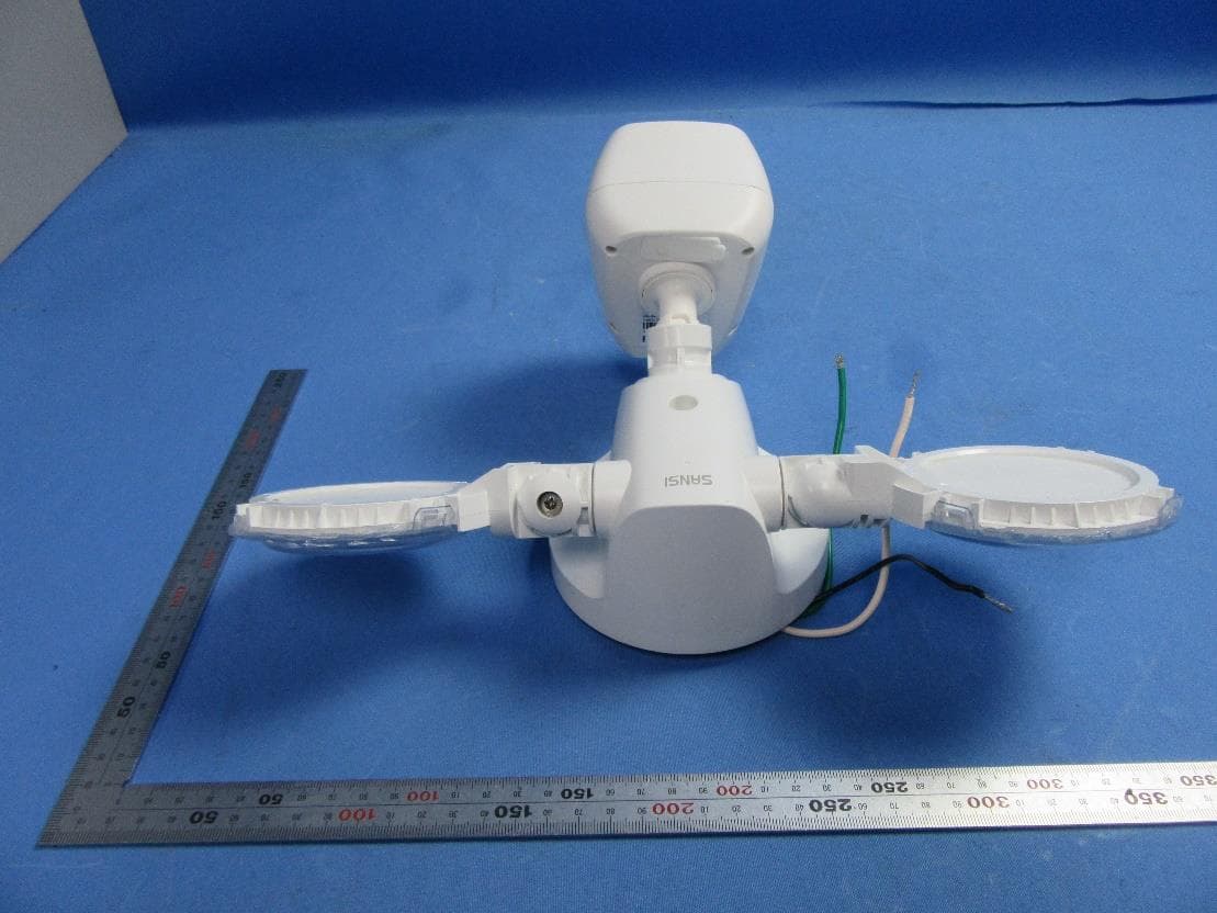 Smart Wireless Floodlight Camera - FCC ID 2A4AE-C21AF001 - Pujiang Yuansheng Electronic Commerce Co., Ltd. (5)