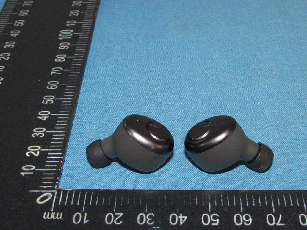 True Wireless Earbuds - FCC ID 2A4AX-T6 - Shenzhen Quanya Trading Co.,Ltd (5)