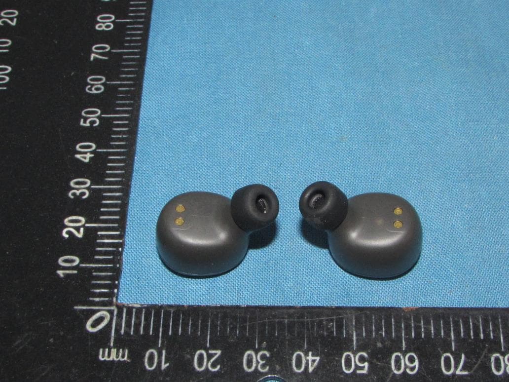 True Wireless Earbuds - FCC ID 2A4AX-T6 - Shenzhen Quanya Trading Co.,Ltd (2)