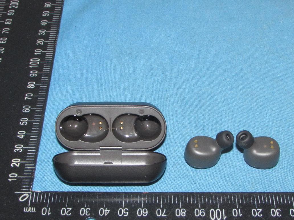 True Wireless Earbuds - FCC ID 2A4AX-T6 - Shenzhen Quanya Trading Co.,Ltd (3)