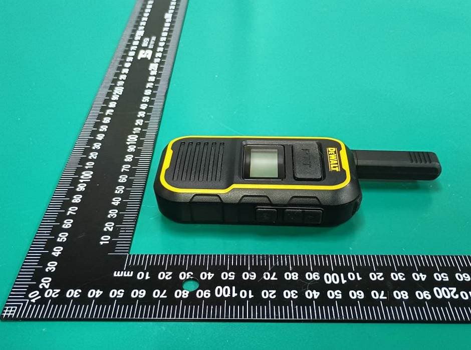 Walkie Talkie Two-way Radio - FCC ID 2A4DDDXFBHFJJ - Shine Flex US LLC (3)