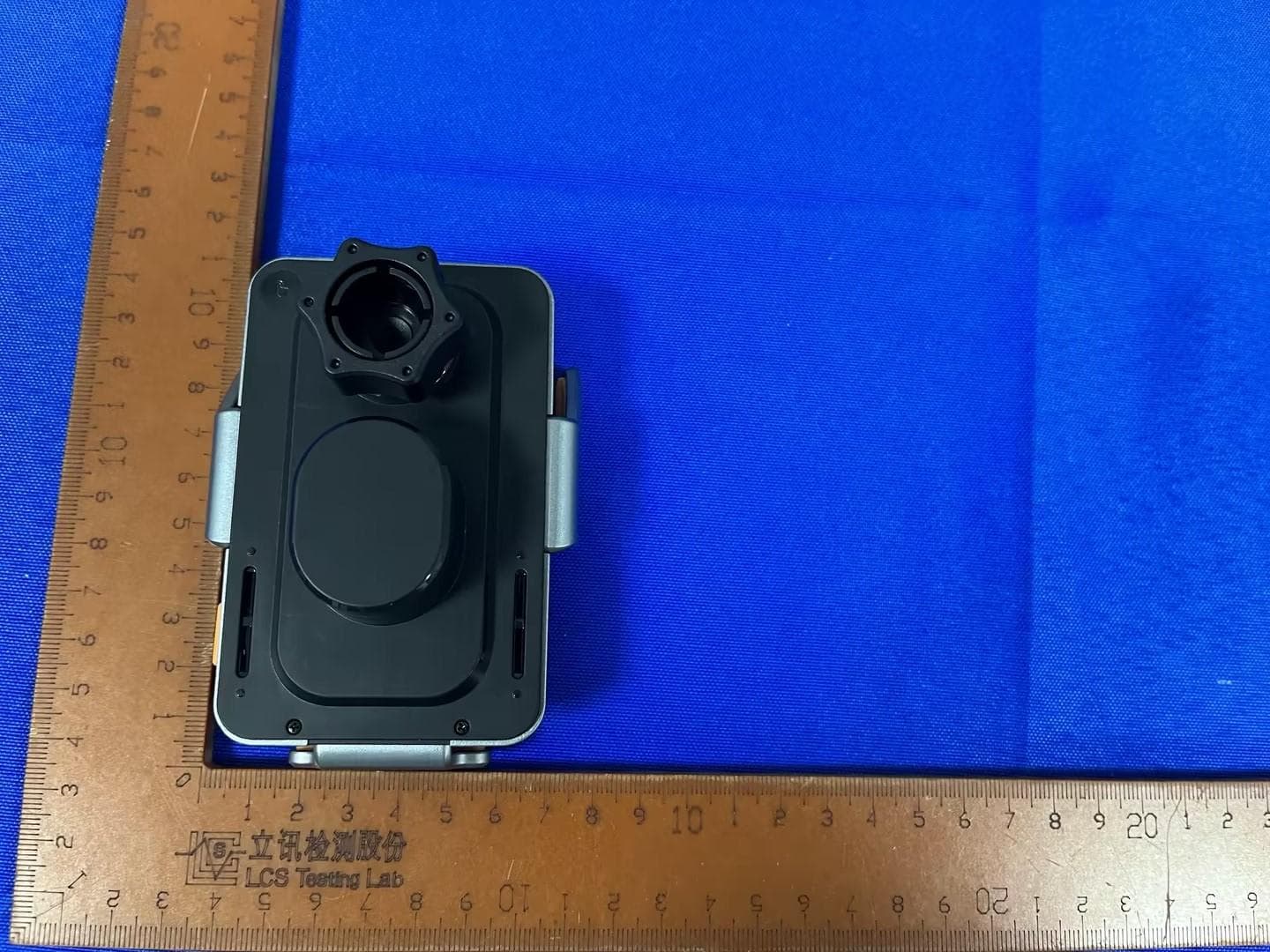 Wireless Car Charger - FCC ID 2A4FX-T11 - Shenzhen Leiden Digital Technology Co., Ltd (2)