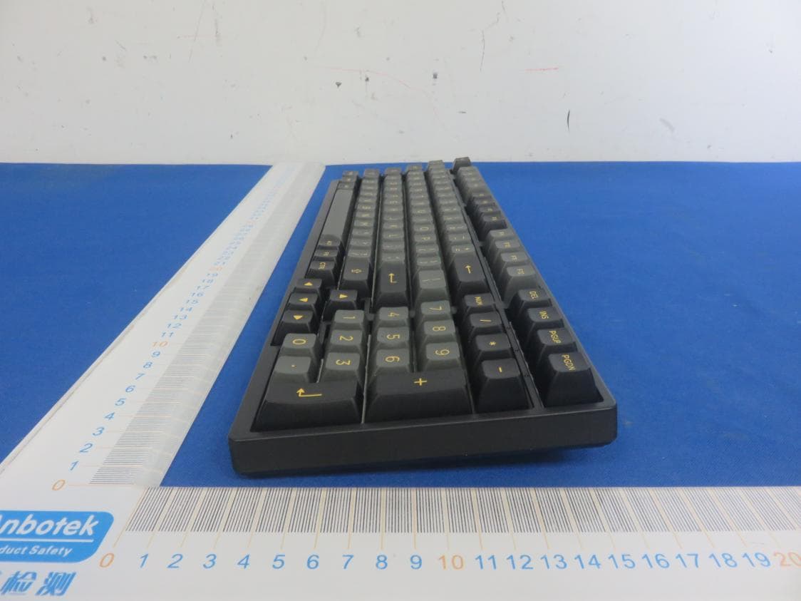 Multi-host mechanical keyboard - FCC ID 2A4K8-3098B - Shenzhen Yinchen Technology Co., Ltd (4)
