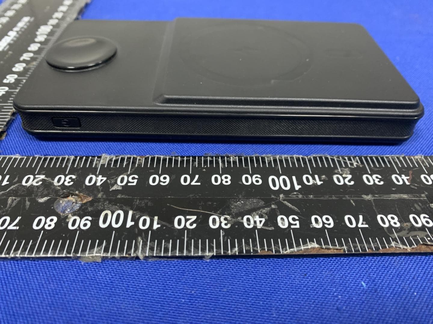 2 in 1 Wireless Power Bank - FCC ID 2A4LH-PN-W32 - Shenzhen Pannizhe Technology Co., Ltd. (3)