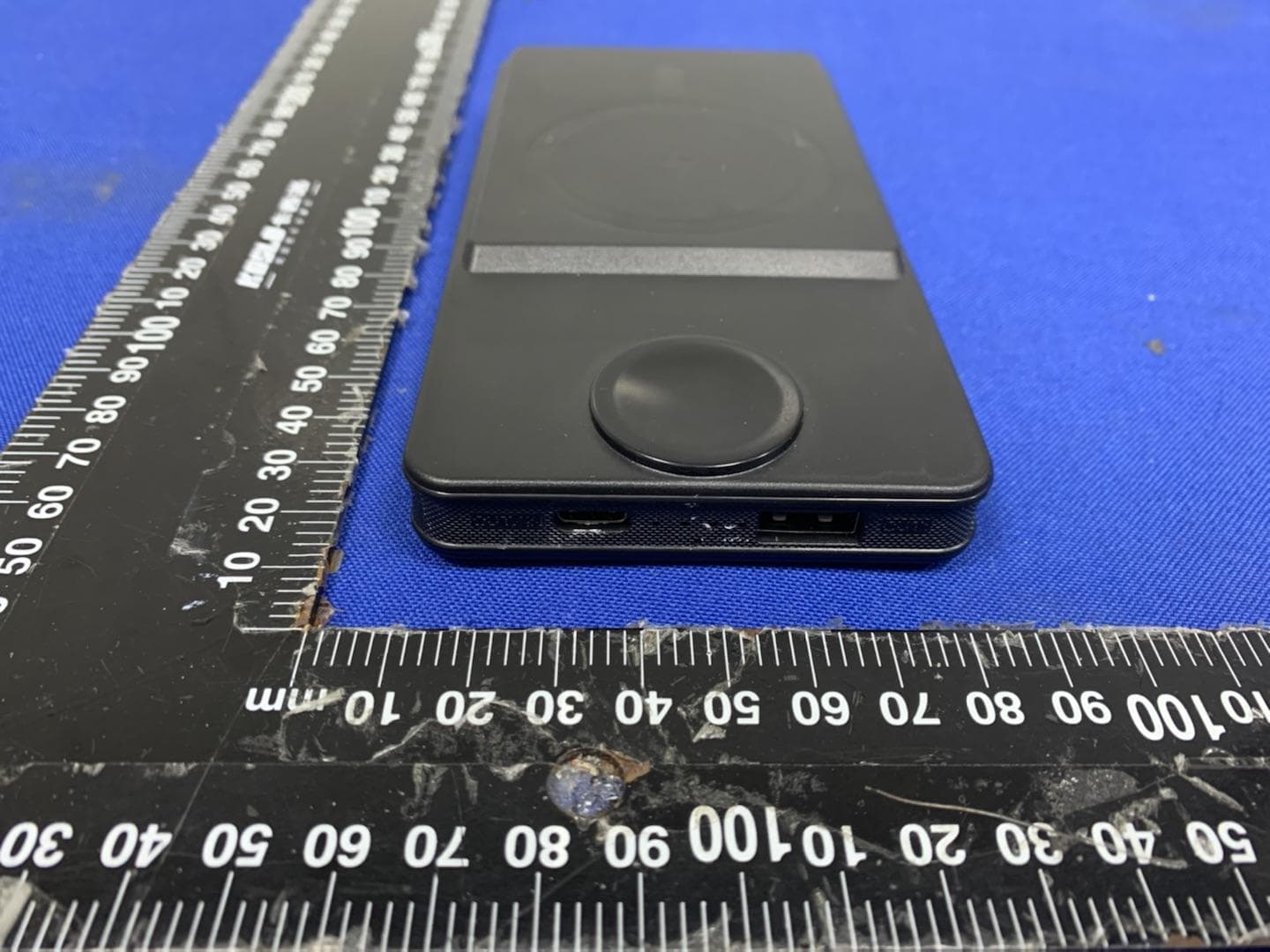 2 in 1 Wireless Power Bank - FCC ID 2A4LH-PN-W32 - Shenzhen Pannizhe Technology Co., Ltd. (5)