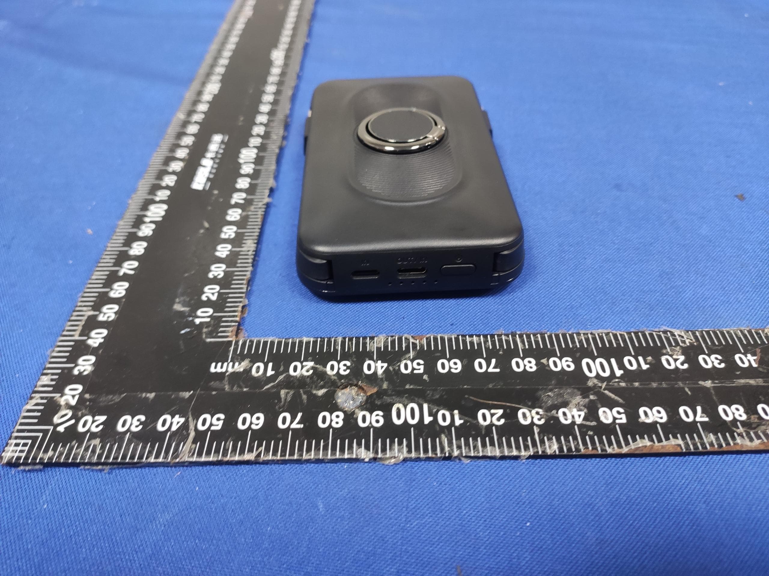 Magnetic Wireless Power Bank - FCC ID 2A4LH-PN-W35 - Shenzhen Pannizhe Technology Co., Ltd. (5)